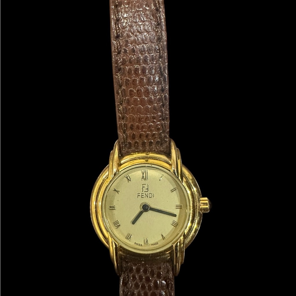 Fendi 18K gold plated Watch with Textured Brown Strap - Picture 2 of 7